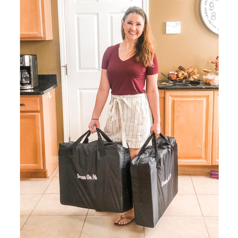 437_Travel Light Playard RS 01