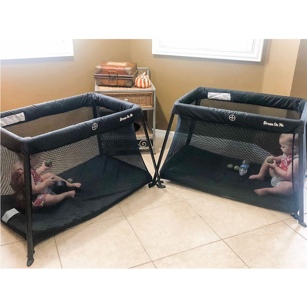 437_Travel Light Playard RS 04